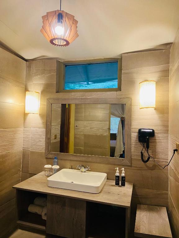 Mara Sweet Accacia Lodge image 3